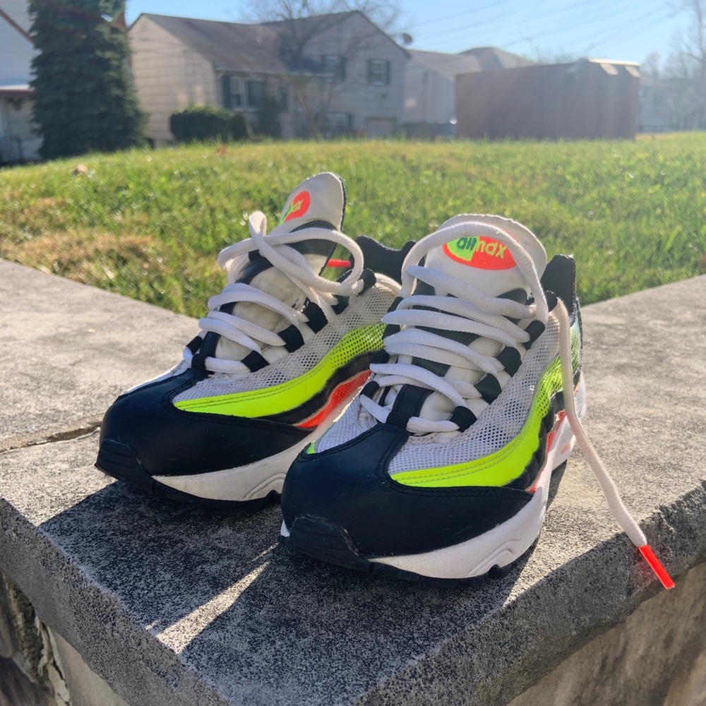 Boy’s Nike Air Max